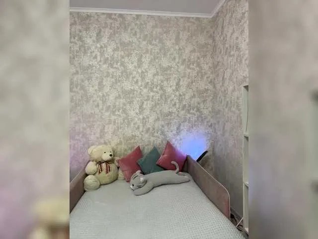 Sexy SeXXyMagic wants you to fuck her body now SeXXyMagic from BongaCams