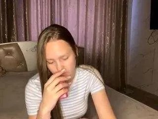 Masturbate to sexy model Alyshabaltzer alyshabaltzer from CamSoda