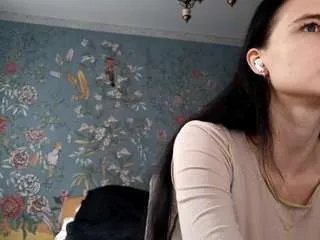 Explore 23 years old jenevadever from CamSoda jenevadever from CamSoda