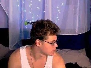 Explore sweet camslut Lucas-long lucas-long from CamSoda