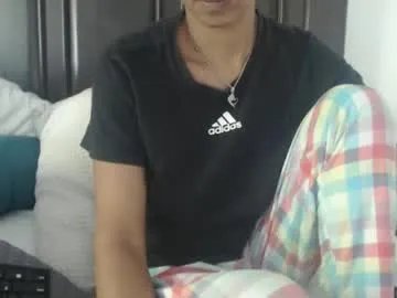 tinaxxxpetite from Chaturbate