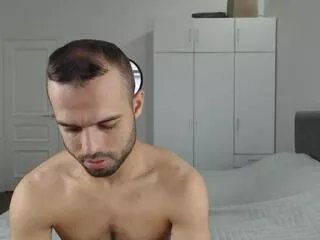 andres_hot from Flirt4Free