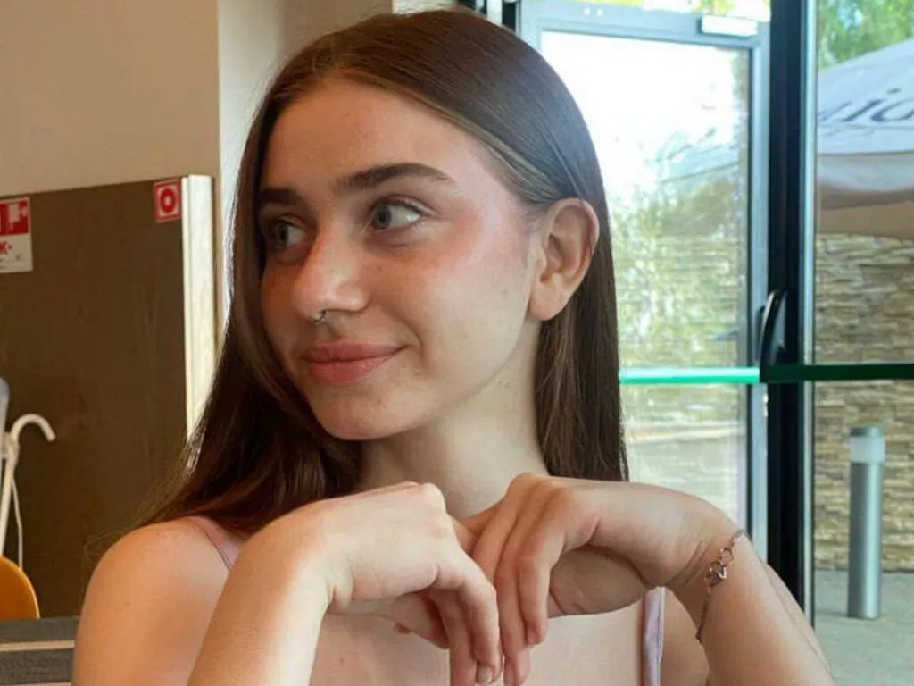 FlorenceClutter from LiveJasmin