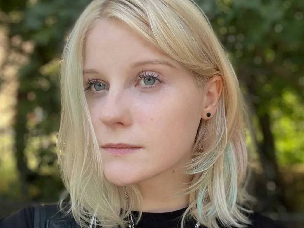 Masturbate to JoanJones, she wants to masturbate for you JoanJones from LiveJasmin