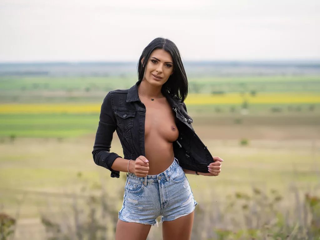 ZenoviaNoir from LiveJasmin