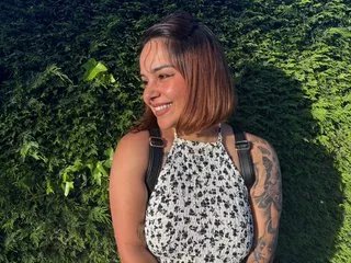 Offline Aerin on Streamate