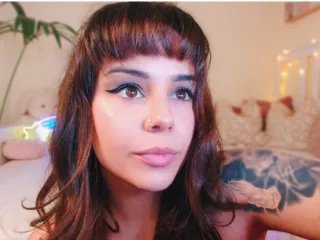 Offline Aerin on Streamate