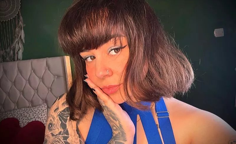 Offline Aerin on Streamate