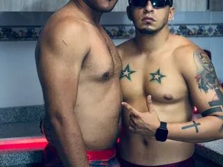 Offline AngelAndChris on Streamate