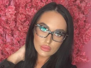 Offline AngelynSugar on Streamate