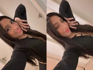 Offline elianaasuarez on Streamate