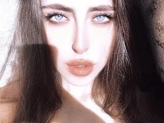 Checkout EmilyBilington, she wants to masturbate for you EmilyBilington from Streamate