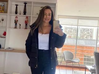 Sexy HoneyLove81 wants you to fuck her body now HoneyLove81 from Streamate