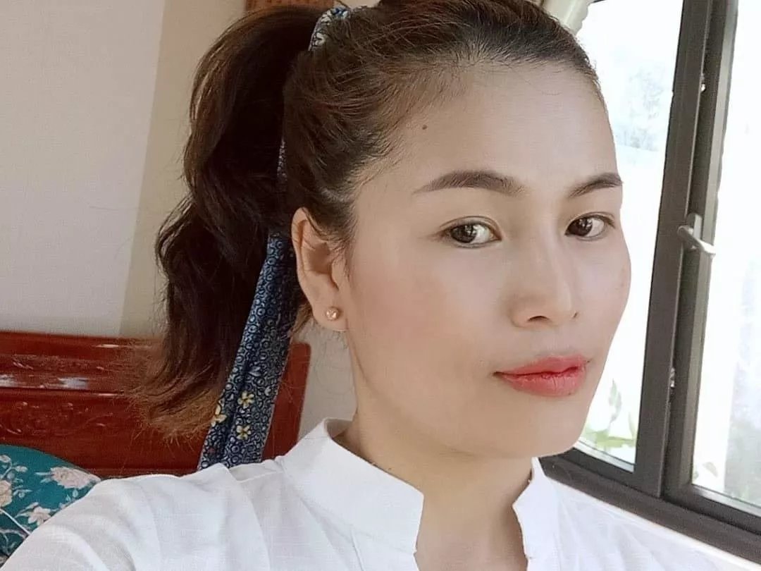 Offline Lililove99 on Streamate