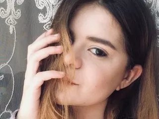 Offline LunaKrismas on Streamate