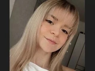 Offline LunaKrismas on Streamate