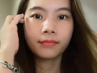 Join MinHy, she wants to masturbate for you MinHy from Streamate