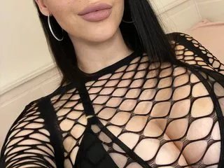 Offline MissFitAmy on Streamate