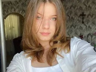 Dirty MYasmina wants you to fuck her body now MYasmina from Streamate