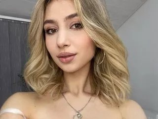 SarahTray on Streamate 