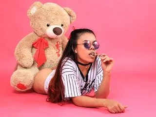 Admire SofyAnn, she wants to masturbate for you SofyAnn from Streamate