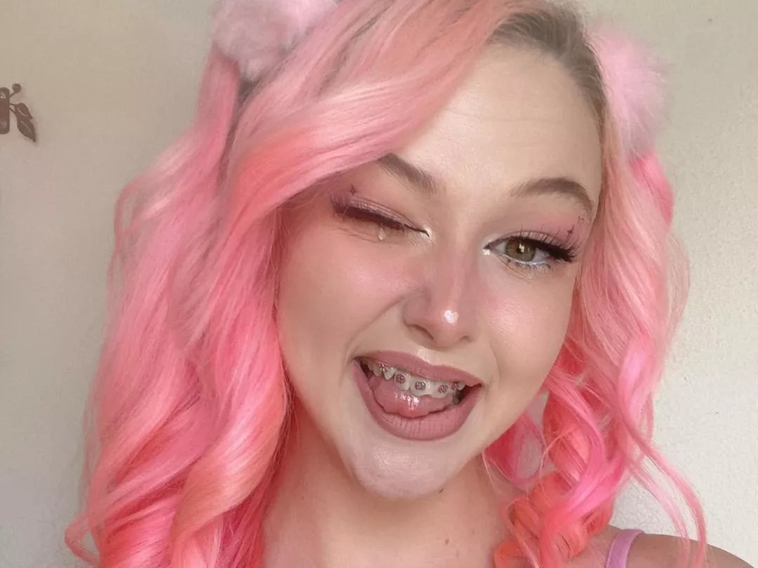 Offline ValerieFaexo on Streamate