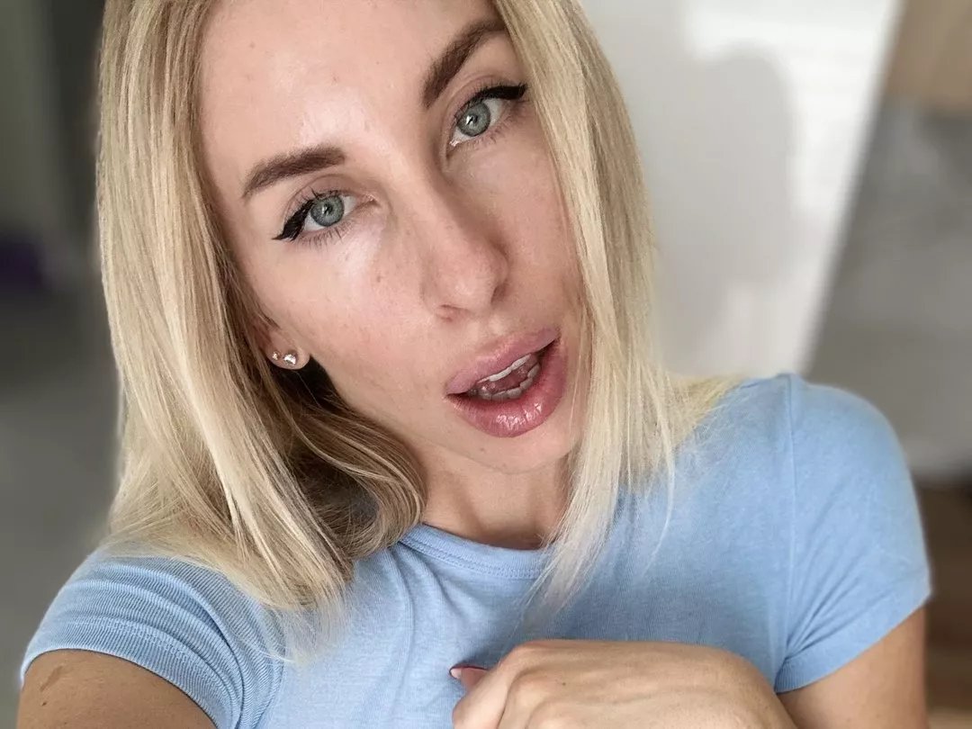 Offline vavavalera on Streamate