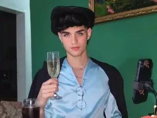 Offline VladHellsing44 on Streamate