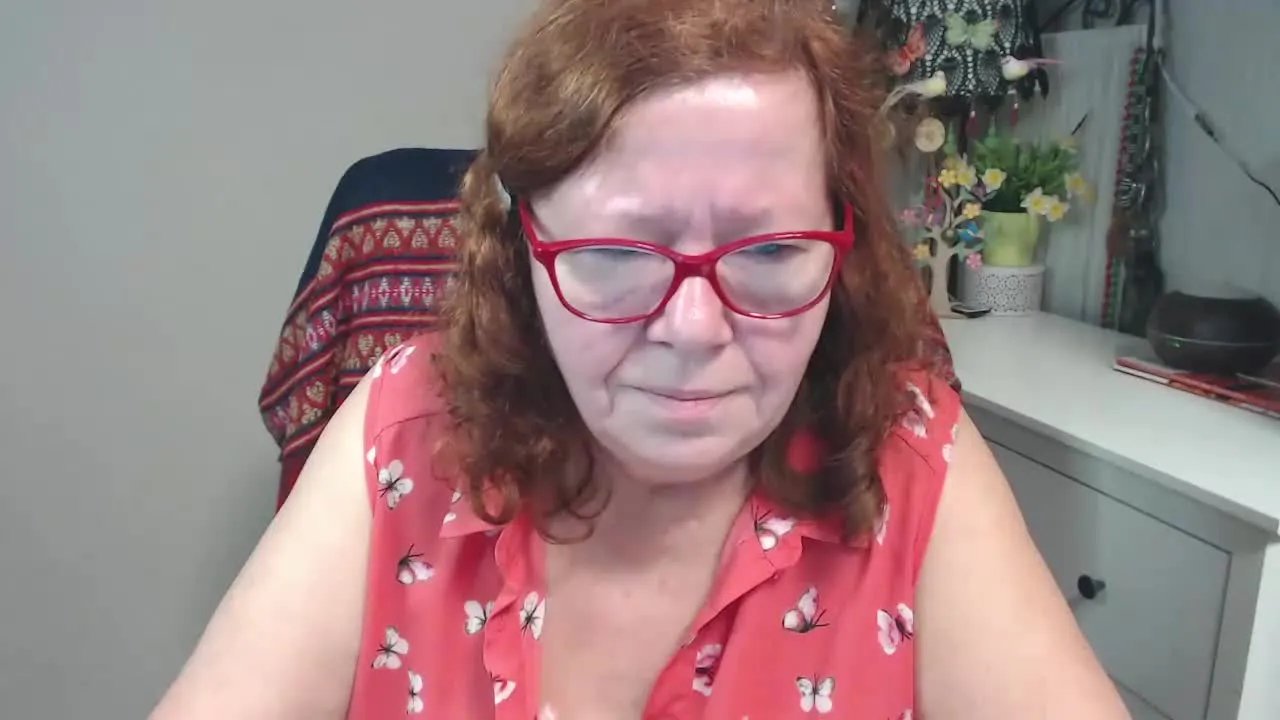 Checkout AdeleeModel, she wants to masturbate for you AdeleeModel from Streamray