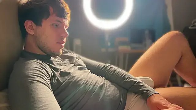 Explore StripChat's Mynameischris mynameischris from StripChat